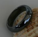 Stein-Ring aus Hämatin, runde Form